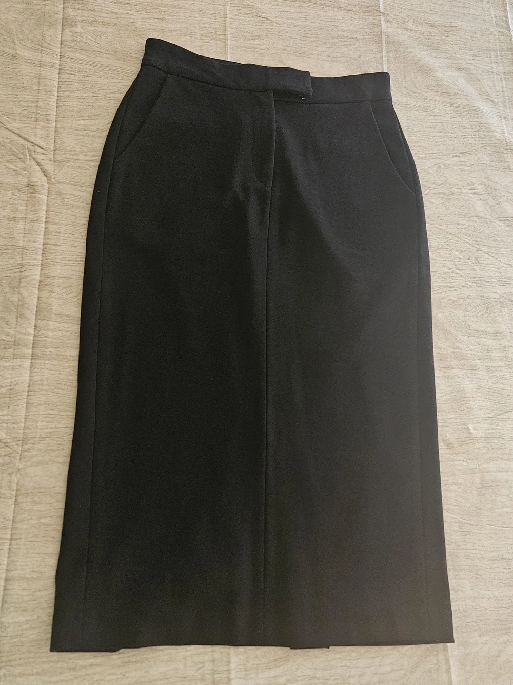 GBTSO Classic Black Midi Pencil Skirt with Pockets - Size XS - Picture 2 of 12